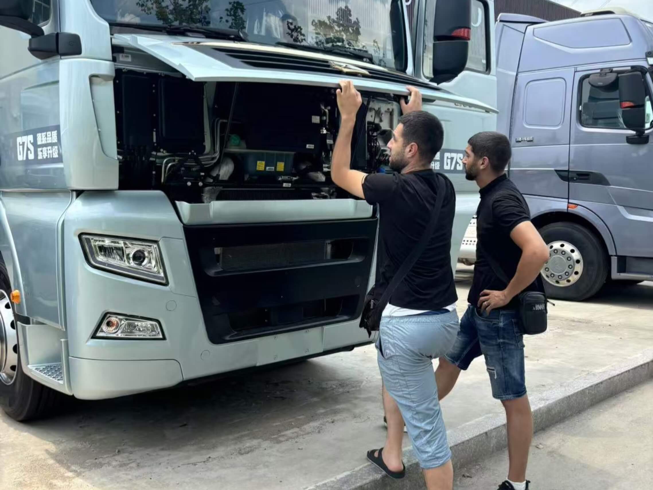 Клиенты из Узбекистана посещают фабрику Luyi, проводят углубленный обмен мнениями и достигают консенсуса о сотрудничестве