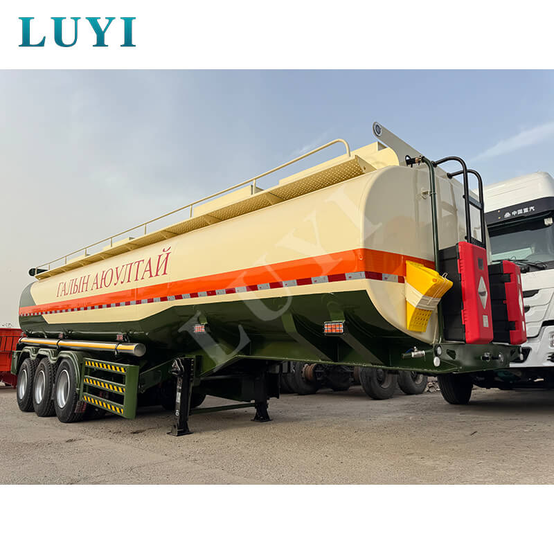 Трехосные полуприцепы-цистерны по индивидуальному заказу отправлены в Мавританию для укрепления линии безопасности при транспортировке энергоносителей