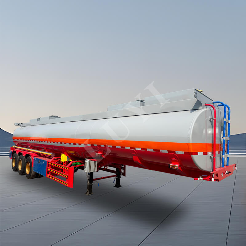 3-осный, настраиваемый полуприцеп с масляным баком объемом от 30 до 45 кубических метров