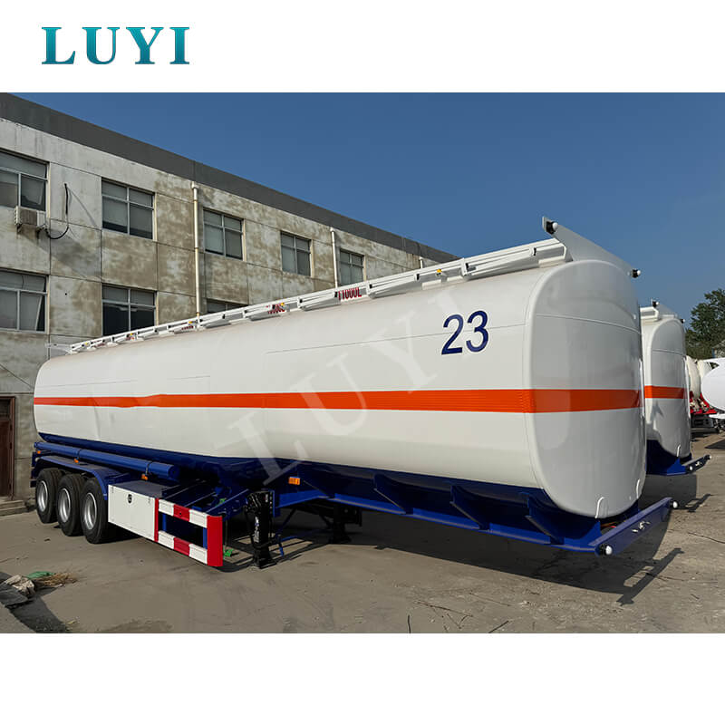 3-осный 5-отсековый полуприцеп маслоцистерна объемом 45 000 л. 3-осный 5-отсековый полуприцеп маслоцистерна объемом 45 000 л.