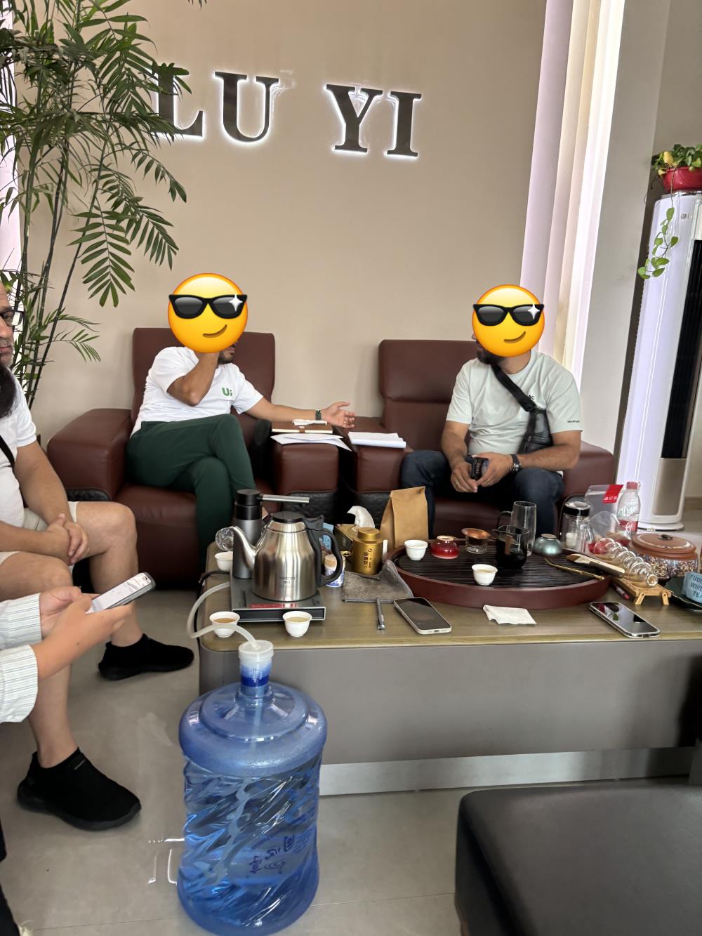 От посещения завода до расширения флота: как LUYI выиграла заказ на полуприцеп-цементовоз для Саудовской Аравии