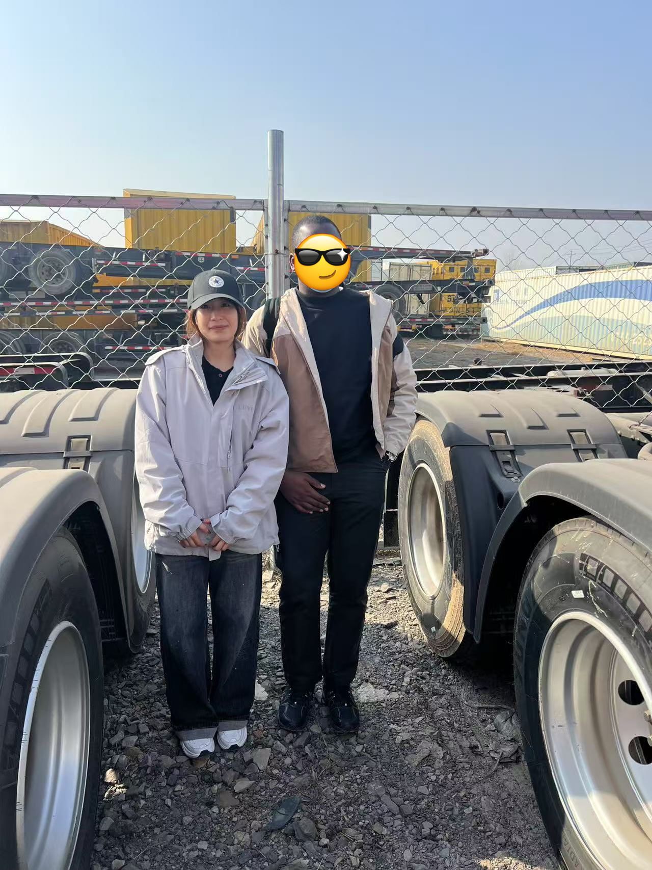 Как LUYI помогла танзанийскому клиенту обеспечить надежные тяжелые грузовики для транспортировки инфраструктуры и ресурсов