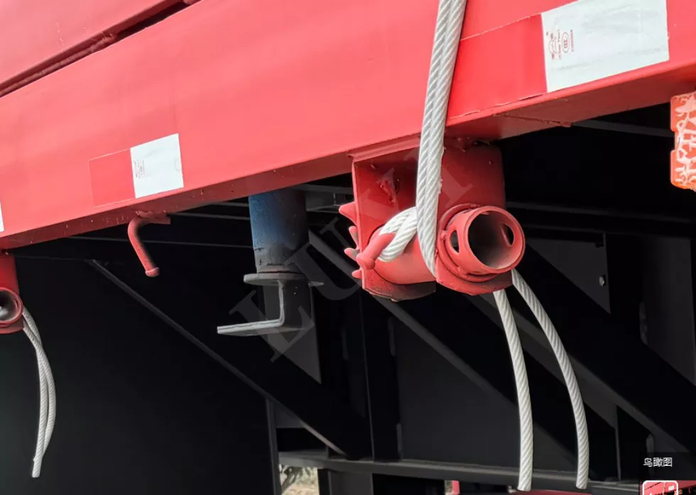 80 Sidewall Semi-Trailer