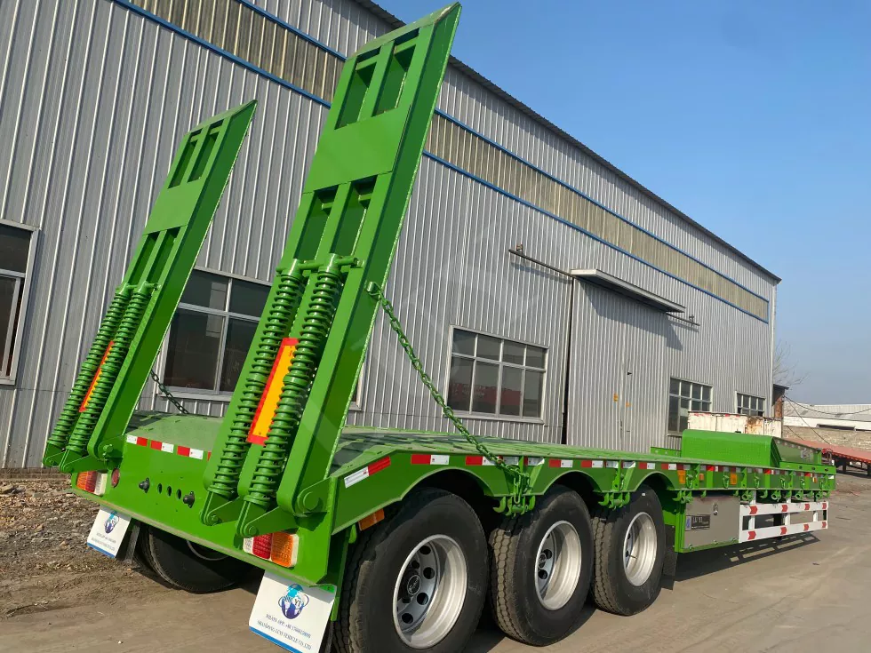 Three-Axle Flatbed Semi-Trailer