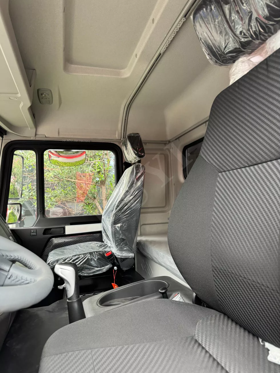 F3000 Tipper Truck