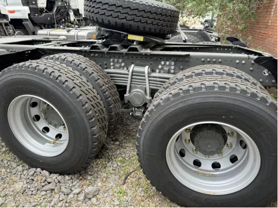 HOWO NX Tractor