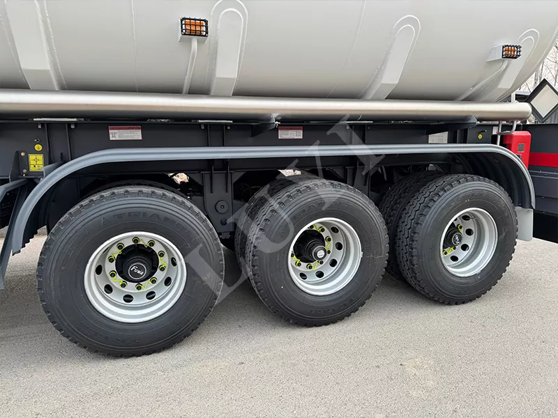3 Axle Split French Tanker