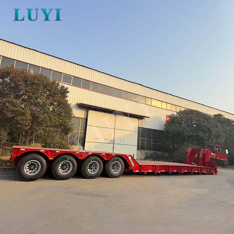 LUYI поставляет в Суринам индивидуальные съемные гидравлические низкорамные прицепы с гибкой шеей